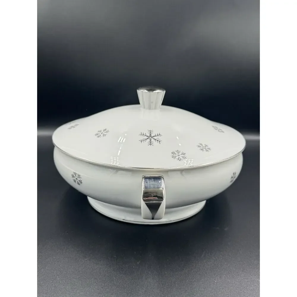 Vintage Seyei Snowy Atomic Snowflake 9” Lidded Veggie Dish MCM